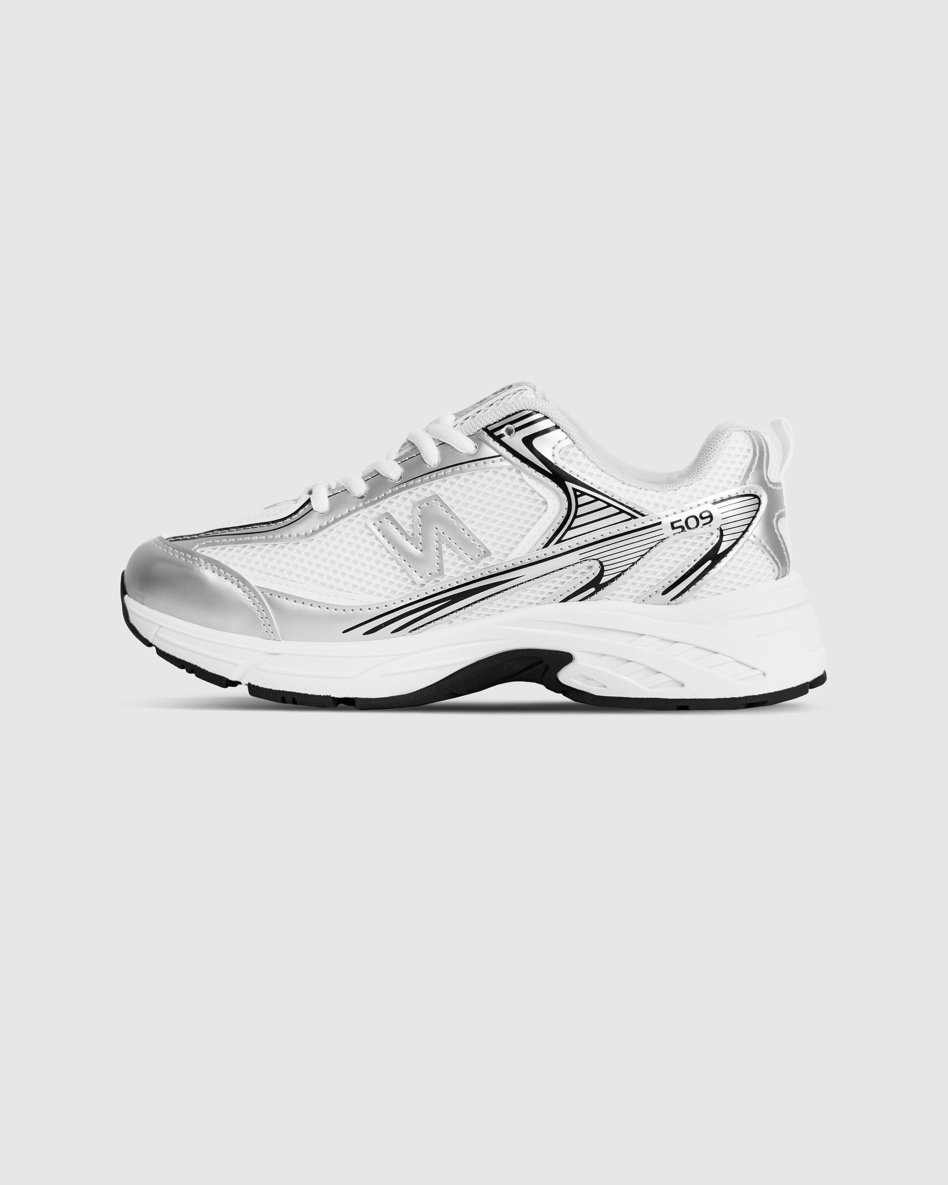 NEW BALANCE 509 BLACK SHOES